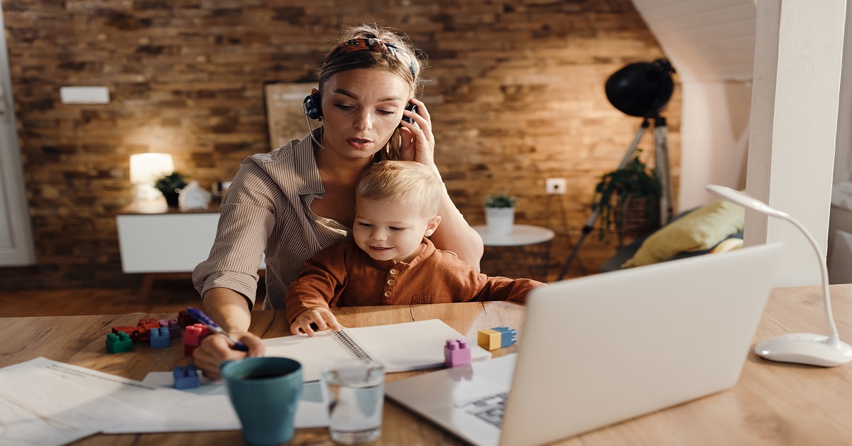 Keeping a Baby Busy: A Guide to Juggling Work and Motherhood with Ease!